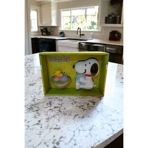 Easter Snoopy Woodstock Ceramic Salt & Pepper Shakers Set Tabletop Decor